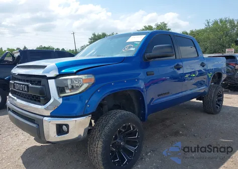 2017 Toyota Tundra Sr5 5.7L V8 z USA, uszkodzony, nr VIN 5TFEW5F13HX222097